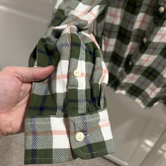 Vineyard Vines Checkered Men’s Flannel Shirt - Picture 6 of 8